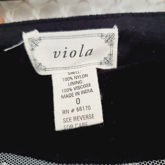 Anthropologie Viola Medallion Skirt Black Velvet Cream Lace Women's Size 0 - Picture 7 of 10